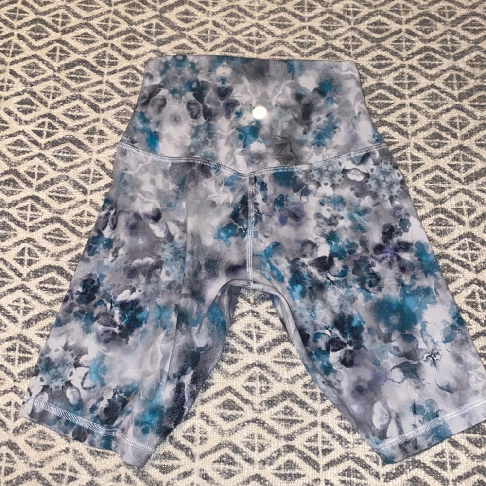 Lululemon diamond dye align shorts